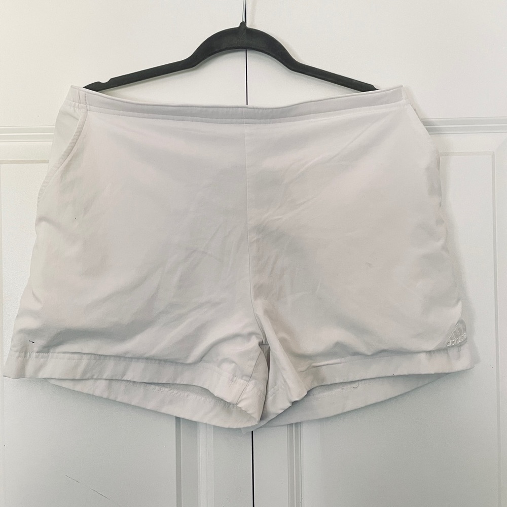 Adidas women’s white tennis shorts - Sz L